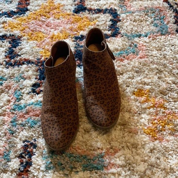 Time and Tru leopard print booties size 8 - Picture 1 of 5